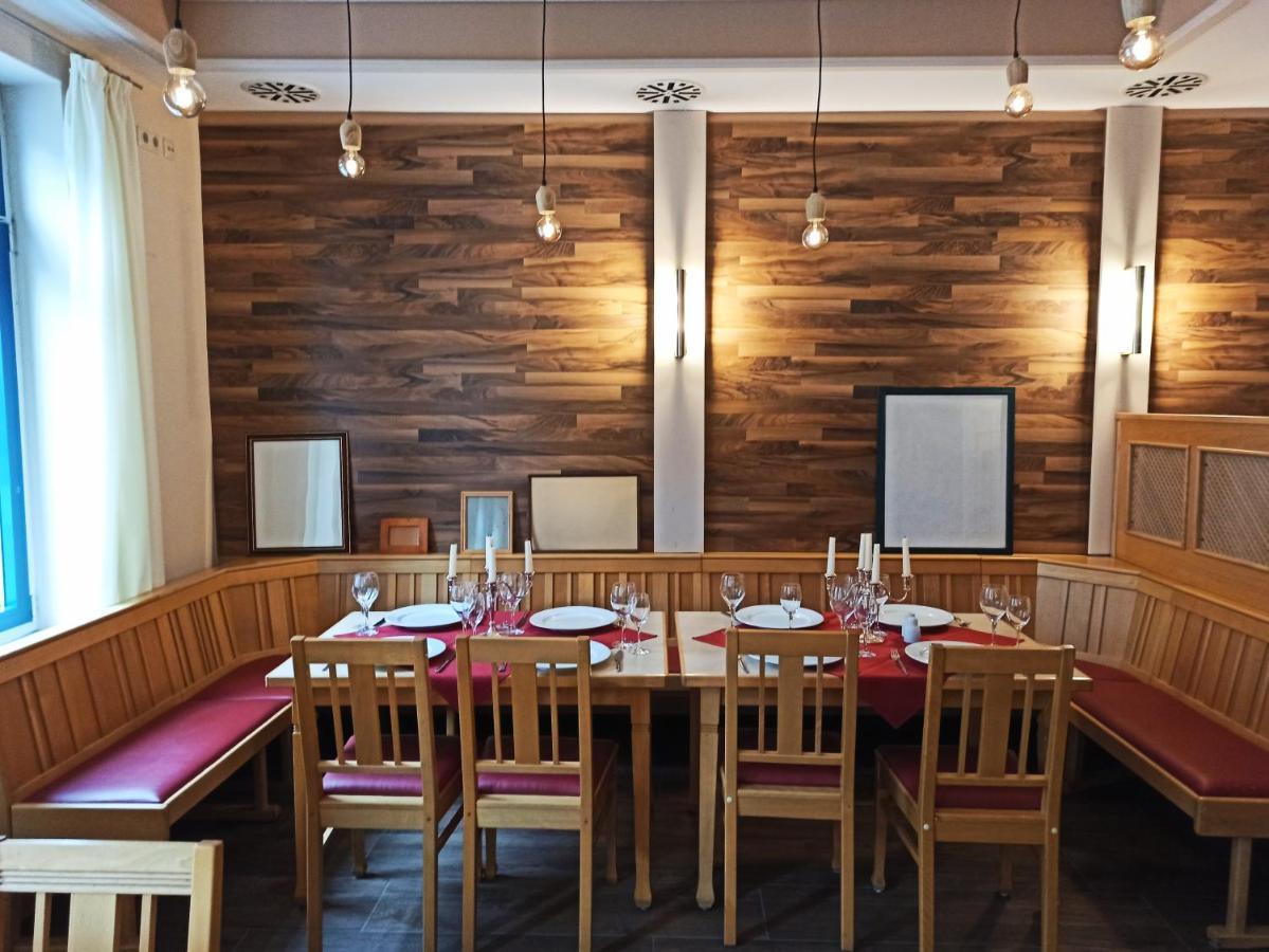 Stadthotel Deggendorf Bagian luar foto