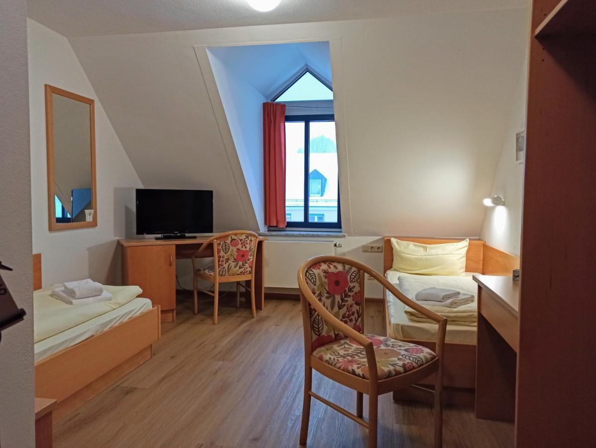Stadthotel Deggendorf Bagian luar foto