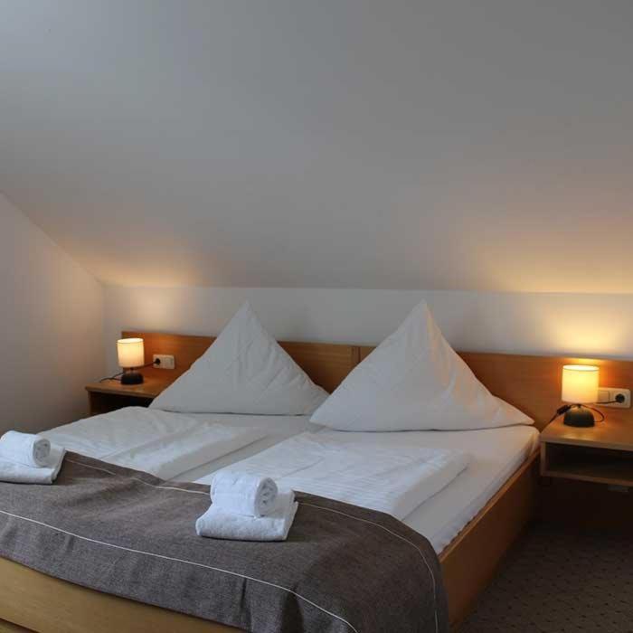 Stadthotel Deggendorf Bagian luar foto